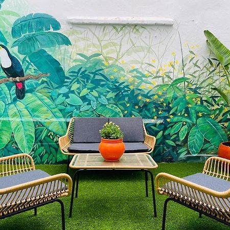 Artistic Flat Next To Ruzafa Welcome To The Jungle บาเลนเซีย ภายนอก รูปภาพ