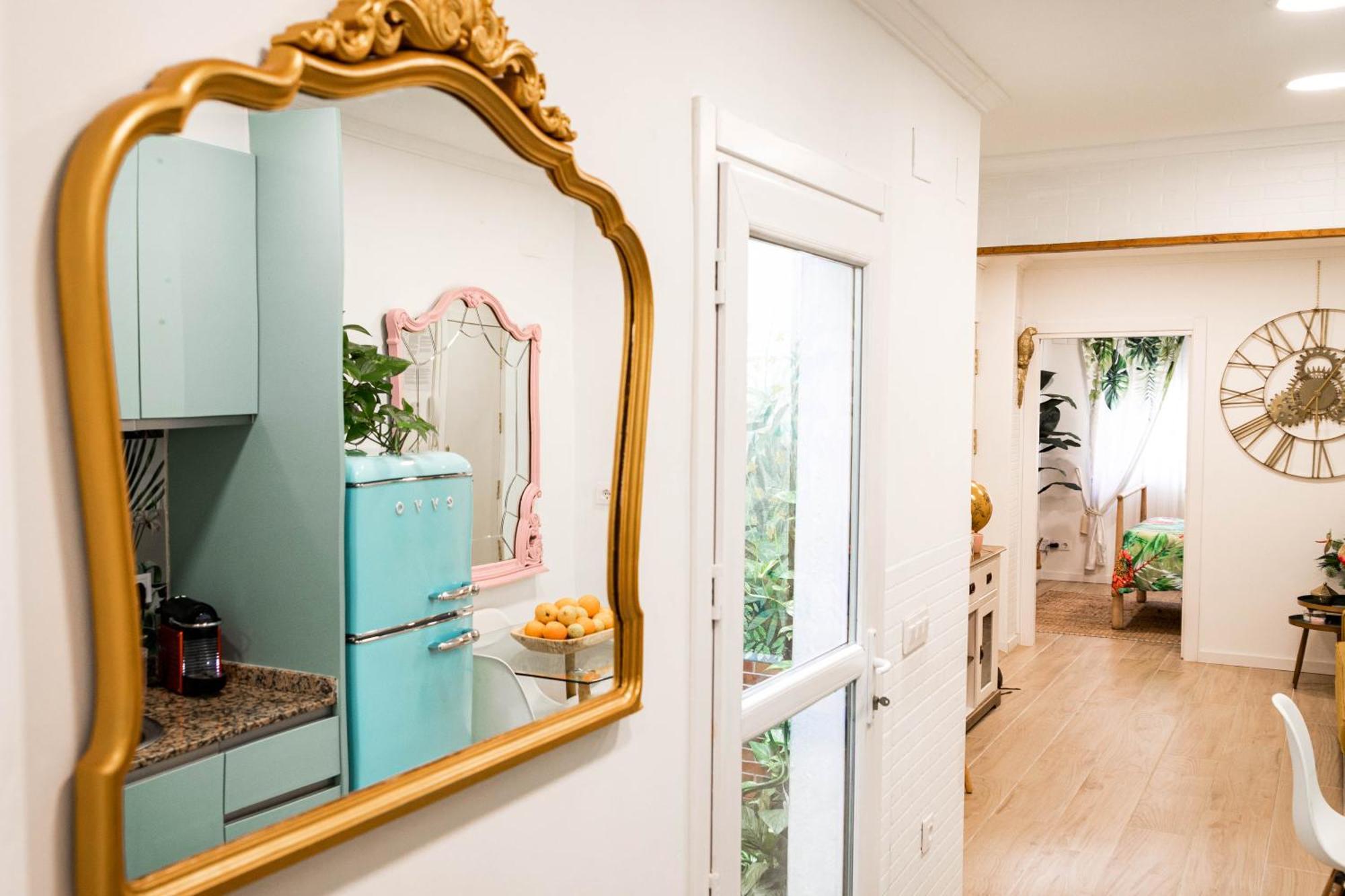Artistic Flat Next To Ruzafa Welcome To The Jungle บาเลนเซีย ภายนอก รูปภาพ