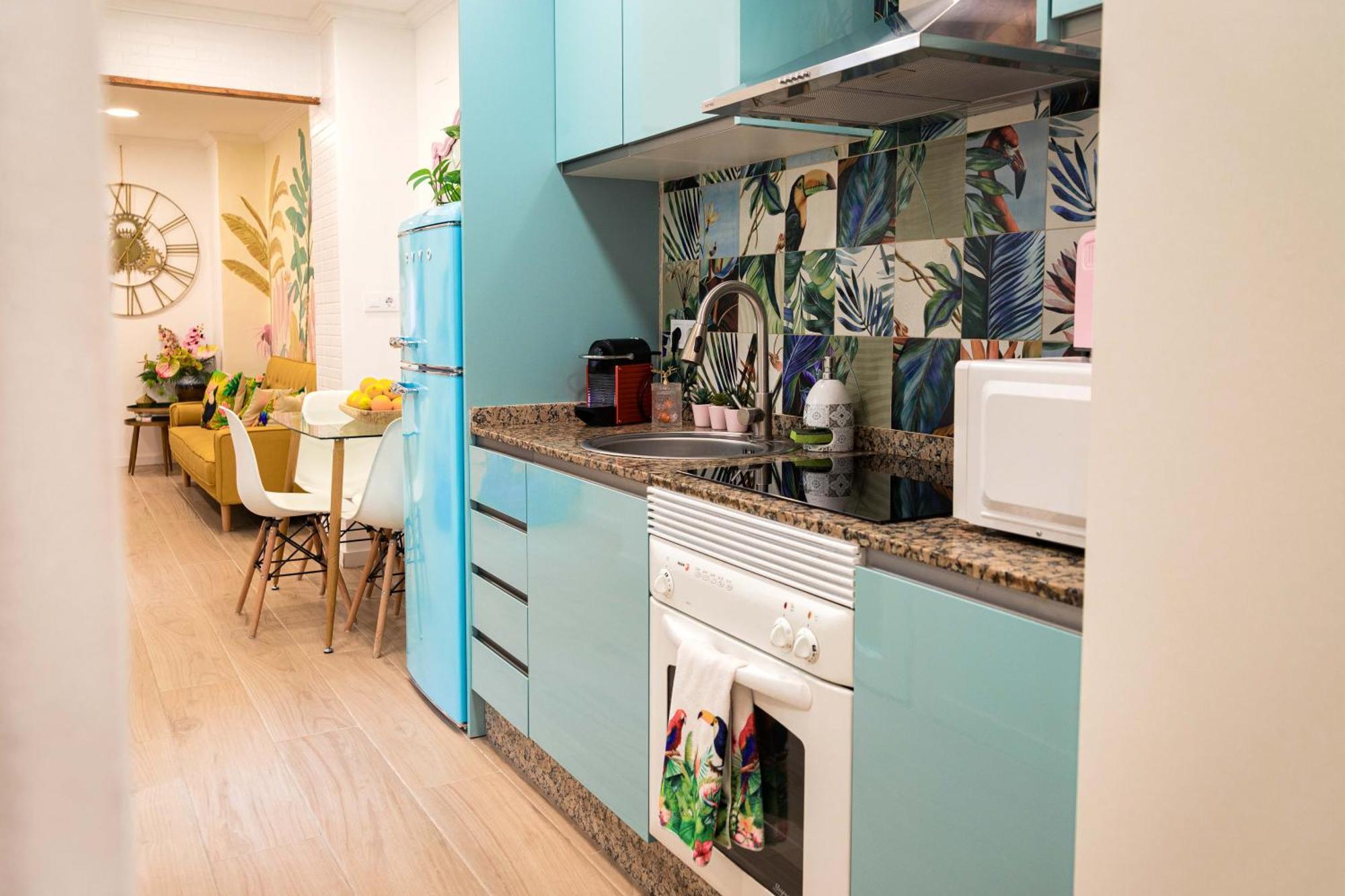 Artistic Flat Next To Ruzafa Welcome To The Jungle บาเลนเซีย ภายนอก รูปภาพ