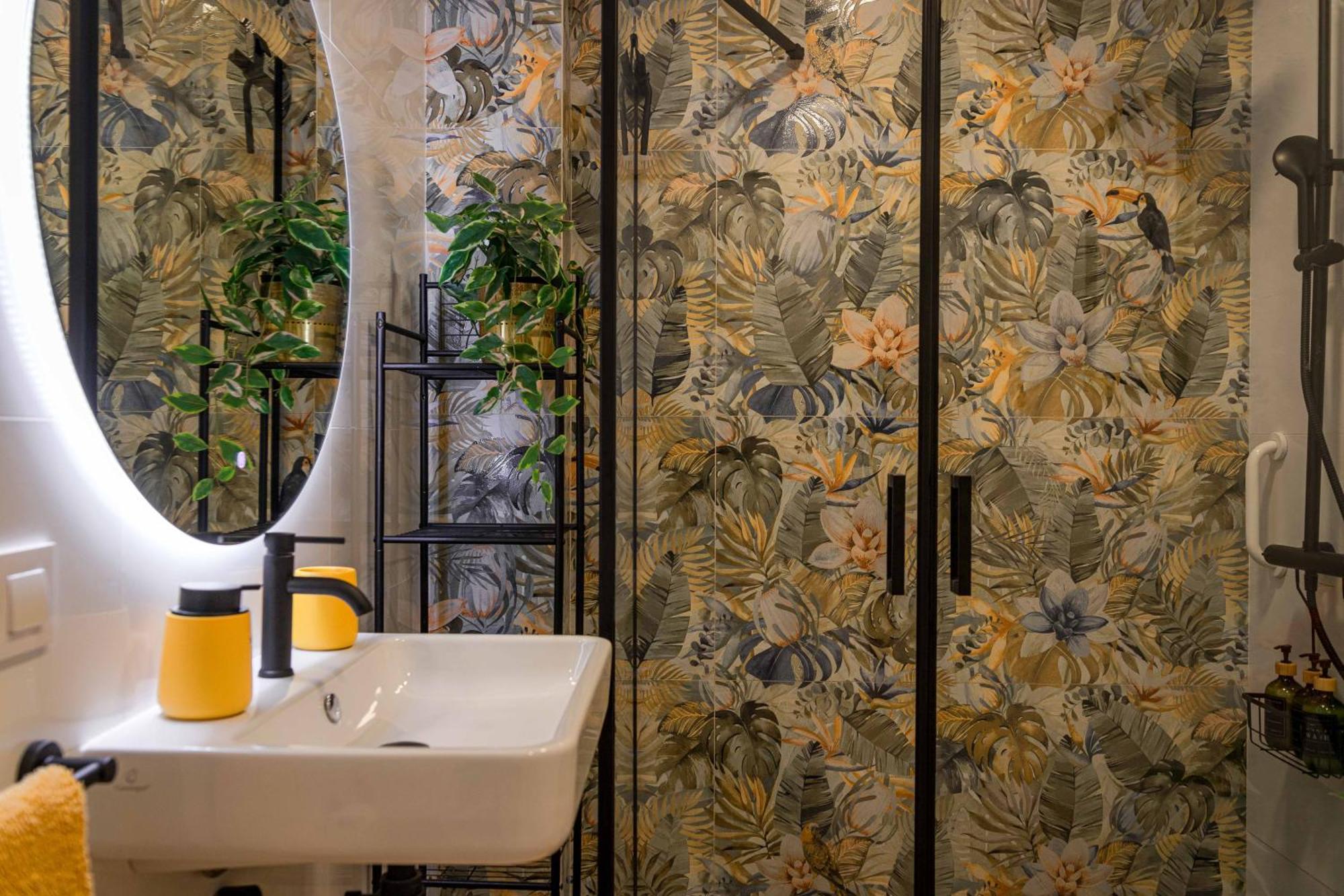 Artistic Flat Next To Ruzafa Welcome To The Jungle บาเลนเซีย ภายนอก รูปภาพ